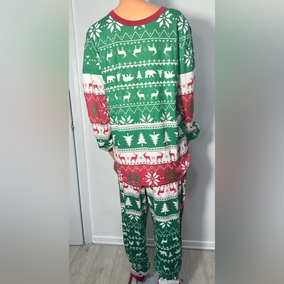 Holiday Cheer Women's Pajama Set - Red and Green - Picture 4 of 12